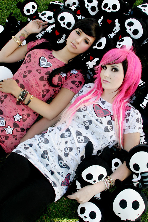 emo girlls.jpg